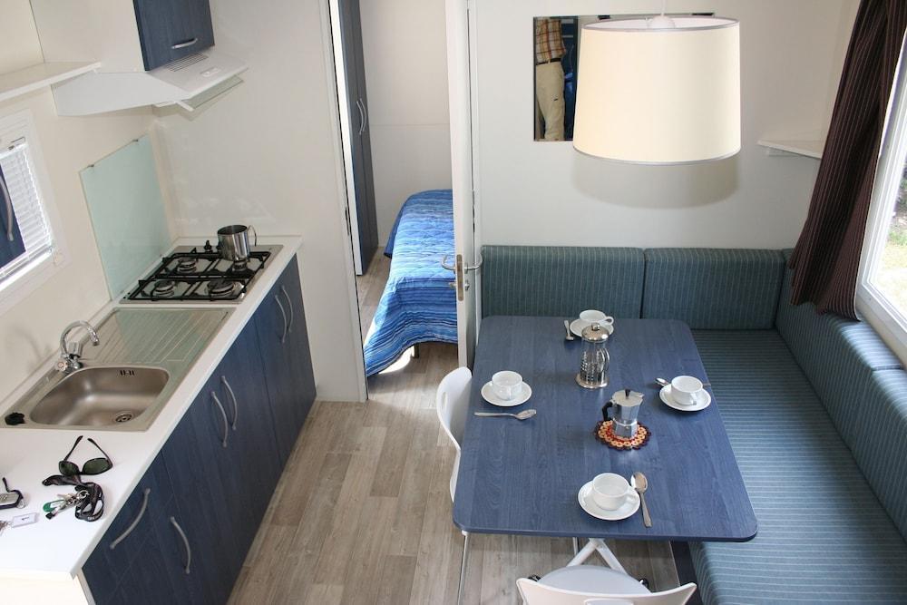 Happy Camp Mobile Homes In Camping Cisano San Vito Bardolino Exterior photo