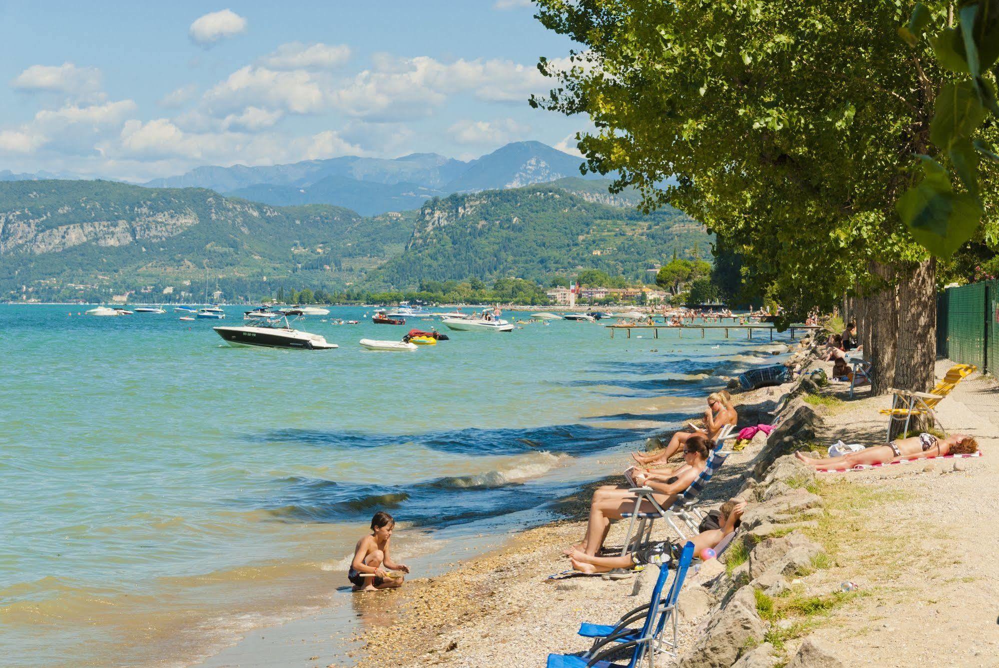 Happy Camp Mobile Homes In Camping Cisano San Vito Bardolino Exterior photo