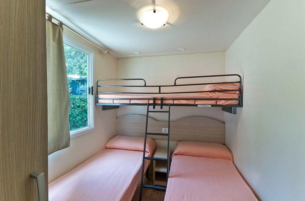 Happy Camp Mobile Homes In Camping Cisano San Vito Bardolino Exterior photo